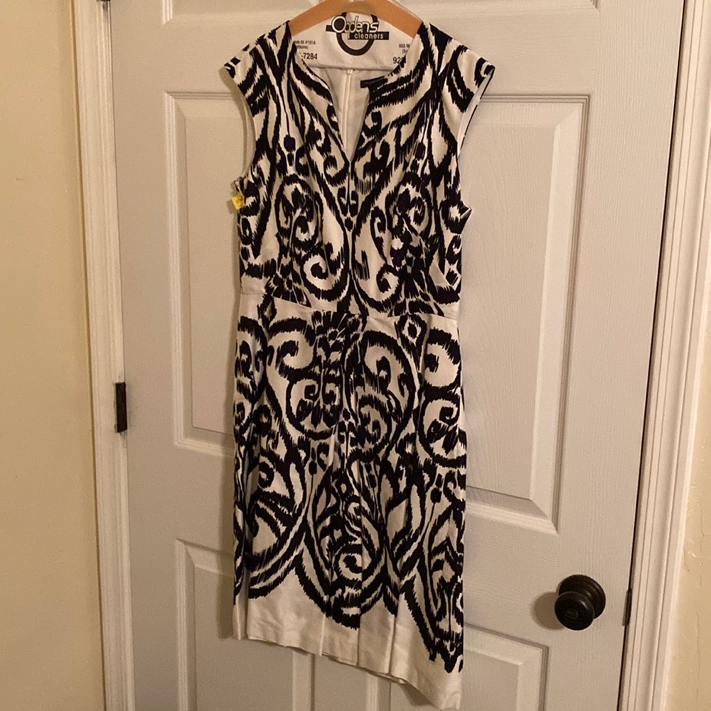 Ann Taylor sleeveless black & white dress size 6